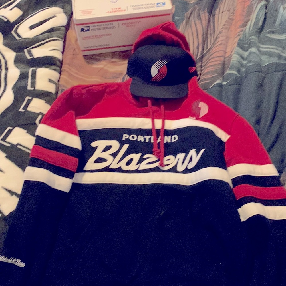 Portland Trailblazers Mitchell and Ness Hoodie and SnapBack